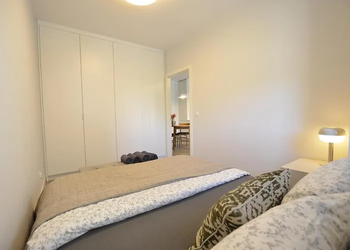 Apartmán Estate Old Town Apartment, Private Parking, Balcony